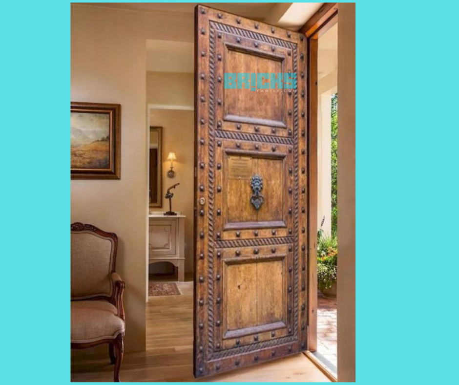 Decorative wooden door for bedroom