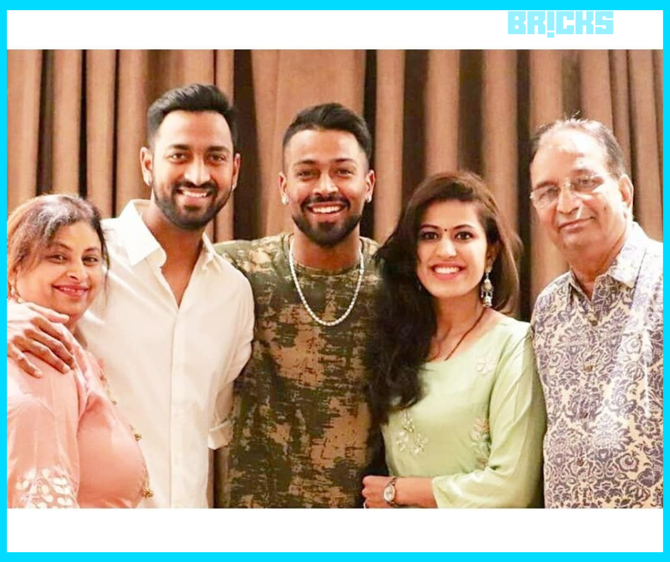 Hardik Pandya with his Family