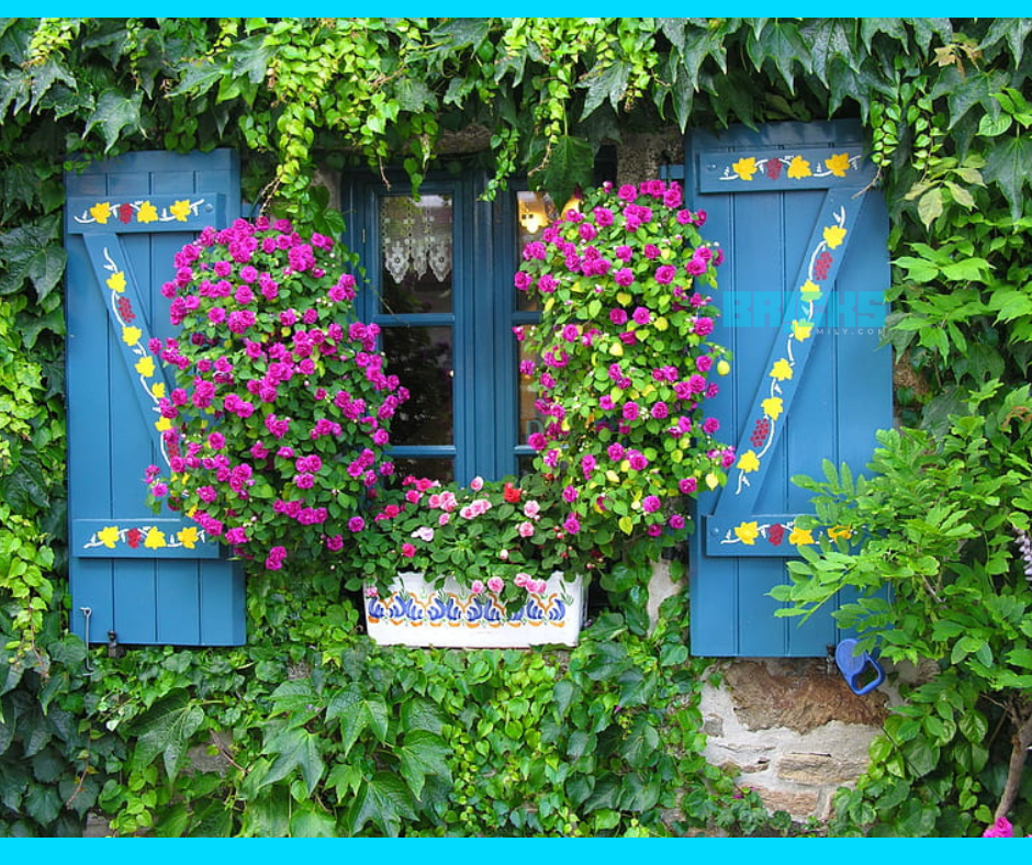 Traditional folklore can be depicted beautifully on flower pots