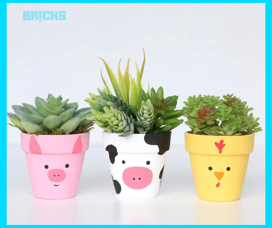 Cute animal faces are an excellent painting idea for your flower pots