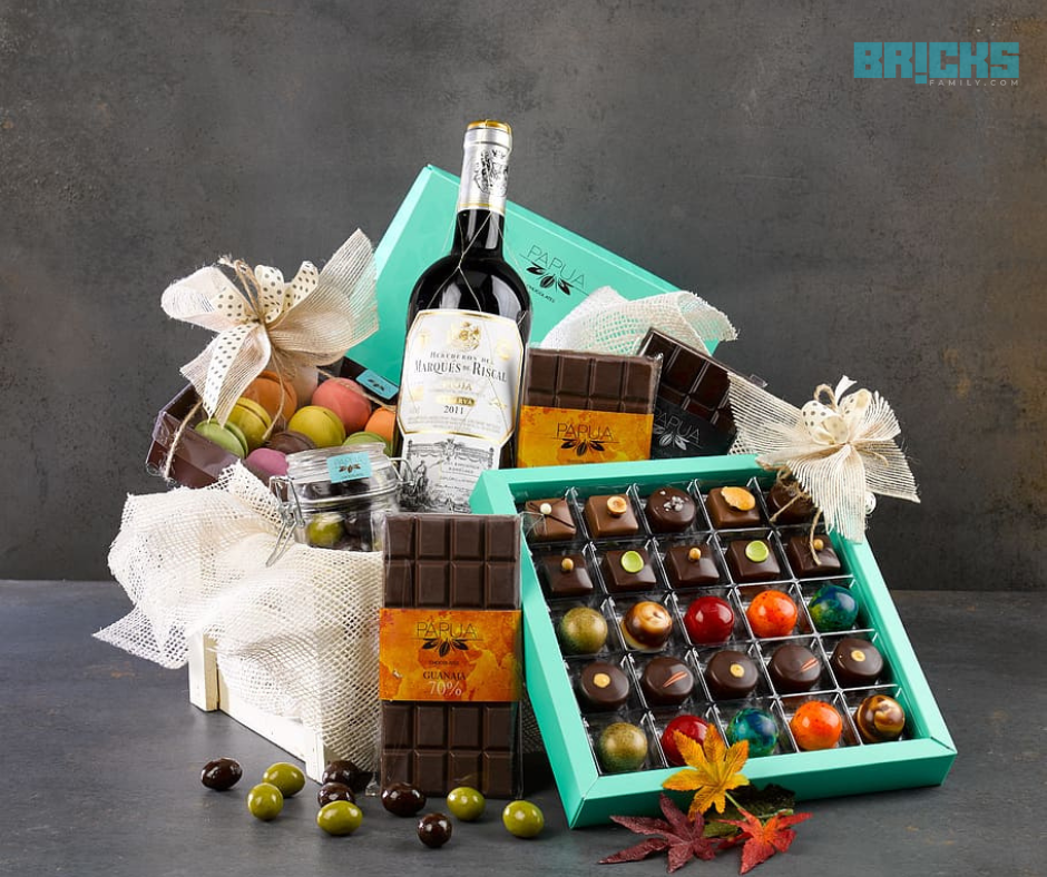 Gift baskets are great ideas as Bhai Dooj gift for brothers and sisters