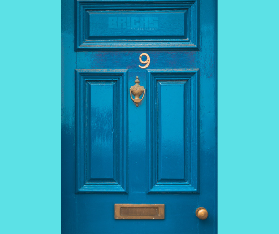 A house with number 9 on the front door