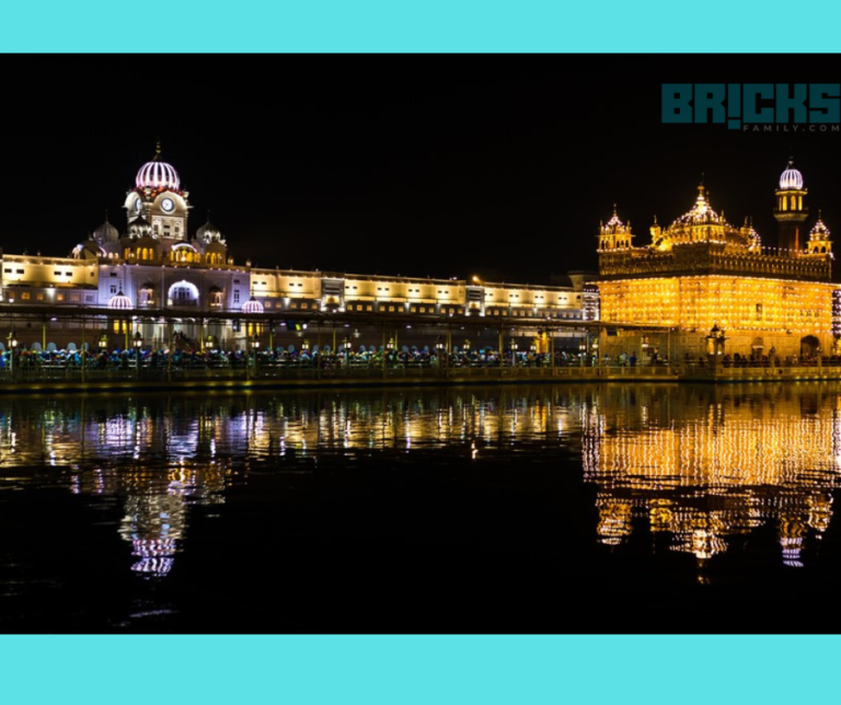 Golden Temple Architecture, Attractions, Timings & How to Reach