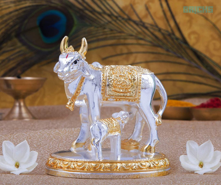 Vastu Kamdhenu cow represents Spiritual Success.