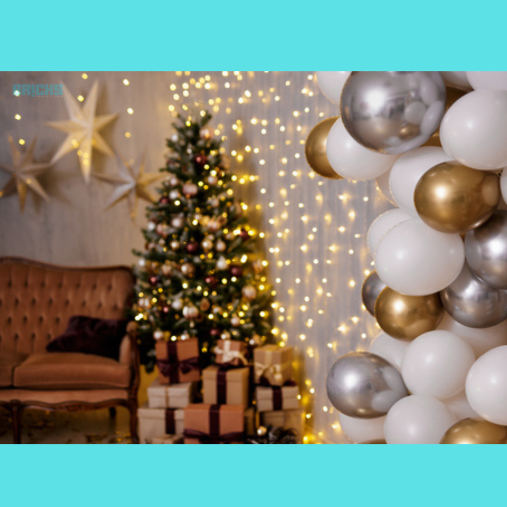 The white, silver and golden balloons make an ideal addition to Christmas decorations
