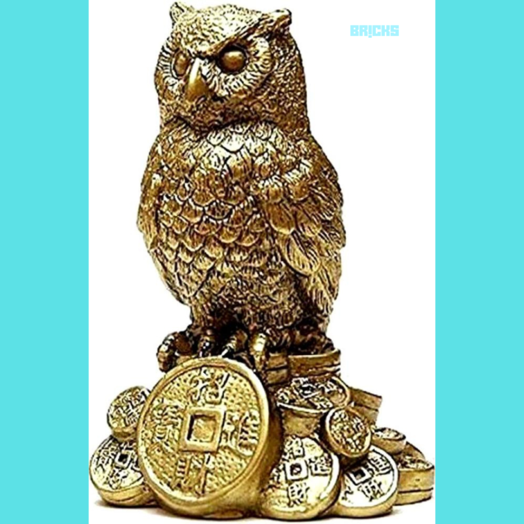 A Vastu coin owl attracts wealth